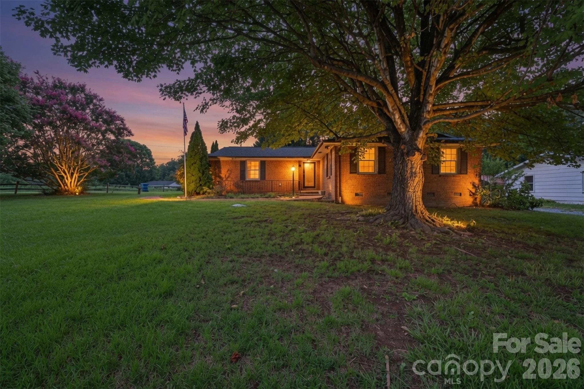 2111 24th Street Property Photo 1