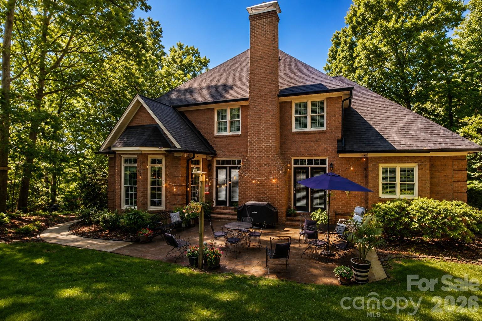 504 Downing Drive Property Photo 3