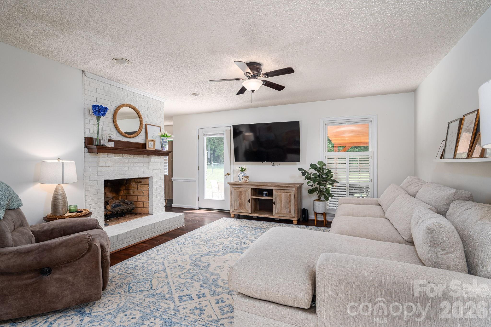 2610 Prince Drive Property Photo 3