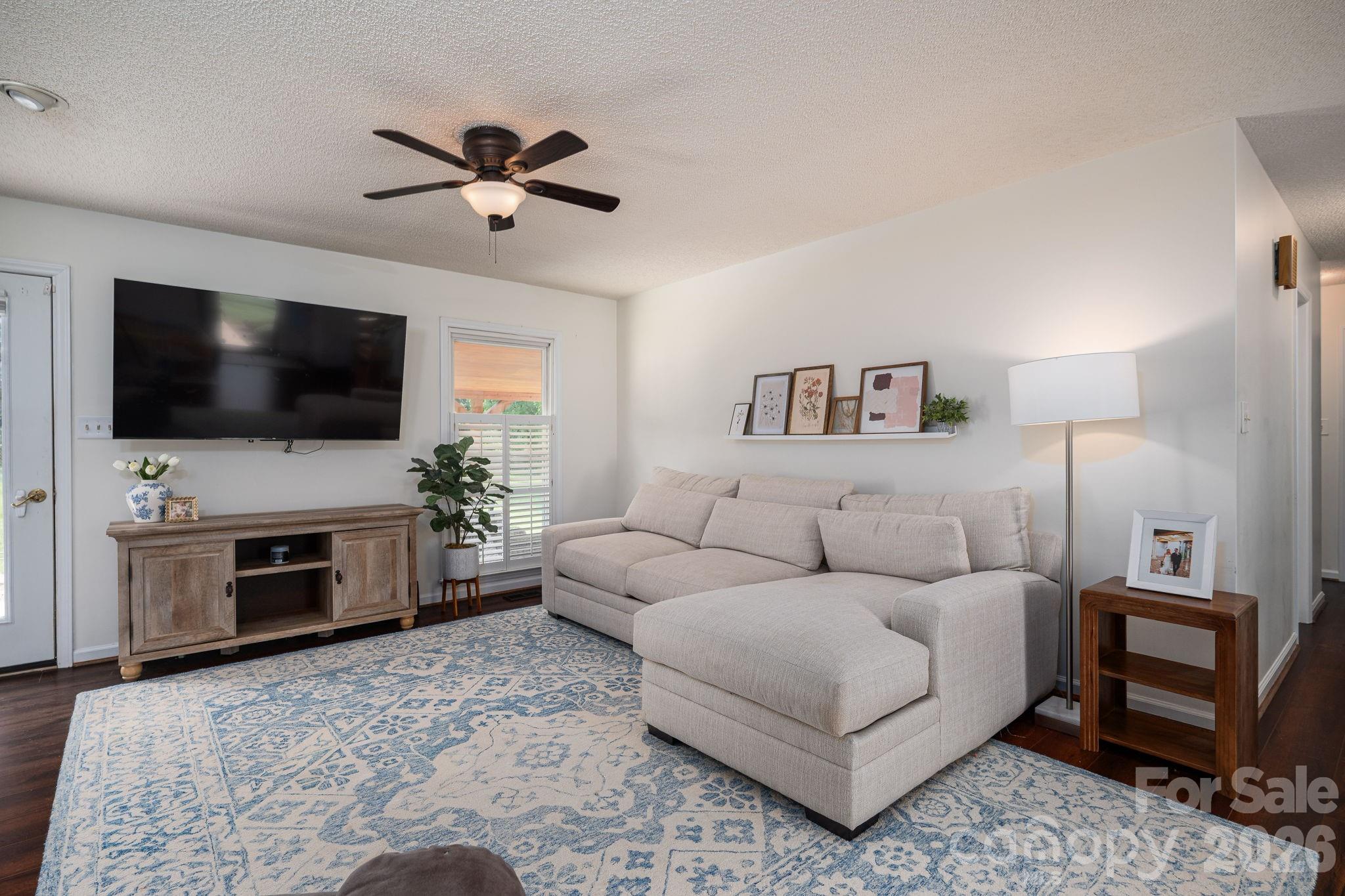 2610 Prince Drive Property Photo 4
