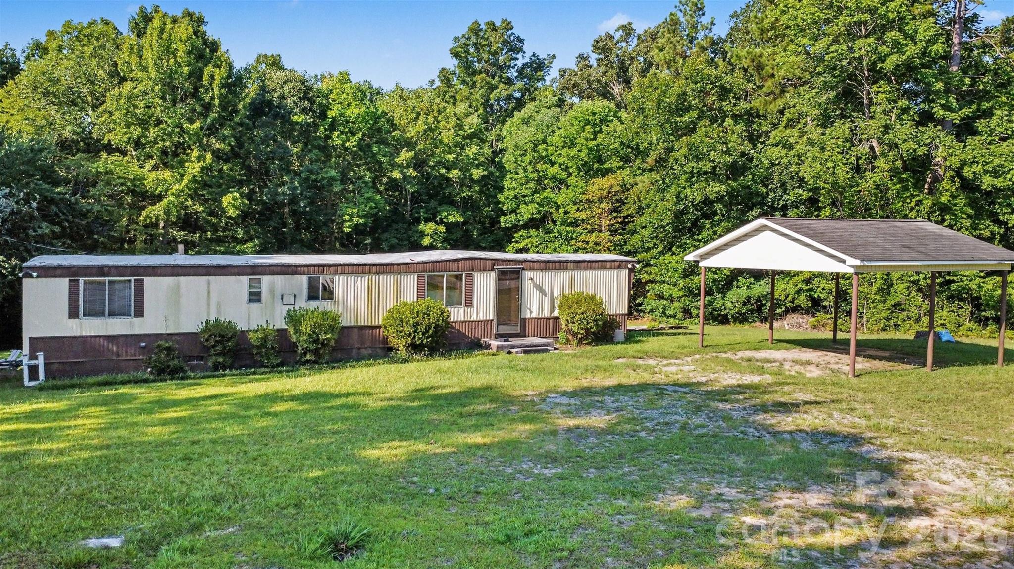 2156 John Everall Road Property Photo 3