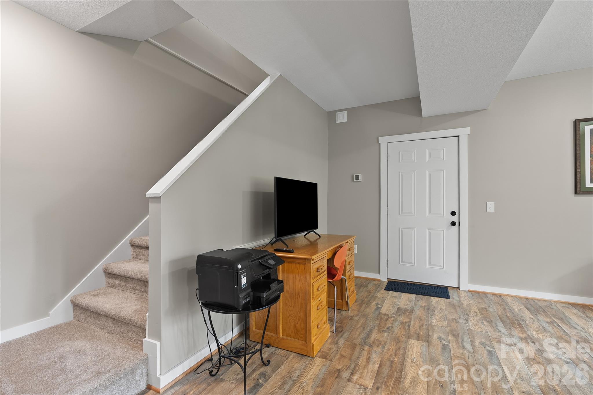 297 Triple Creek Drive Property Photo 28