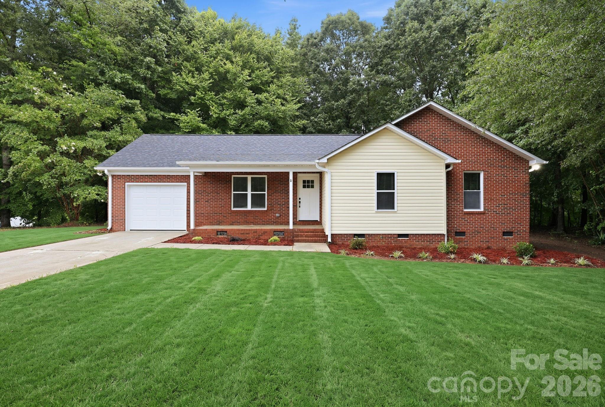 160 Birchwood Drive Property Photo 1