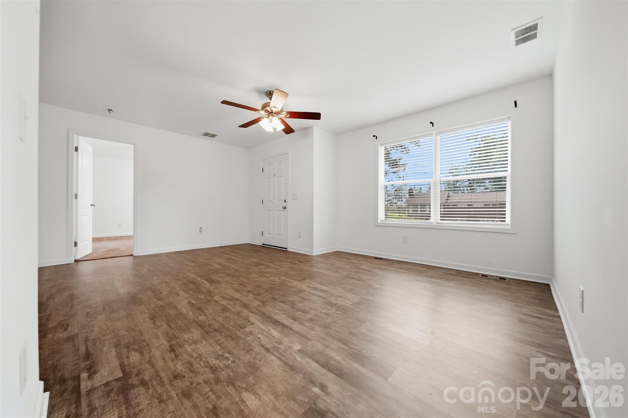 117 Falls Street Property Photo 5