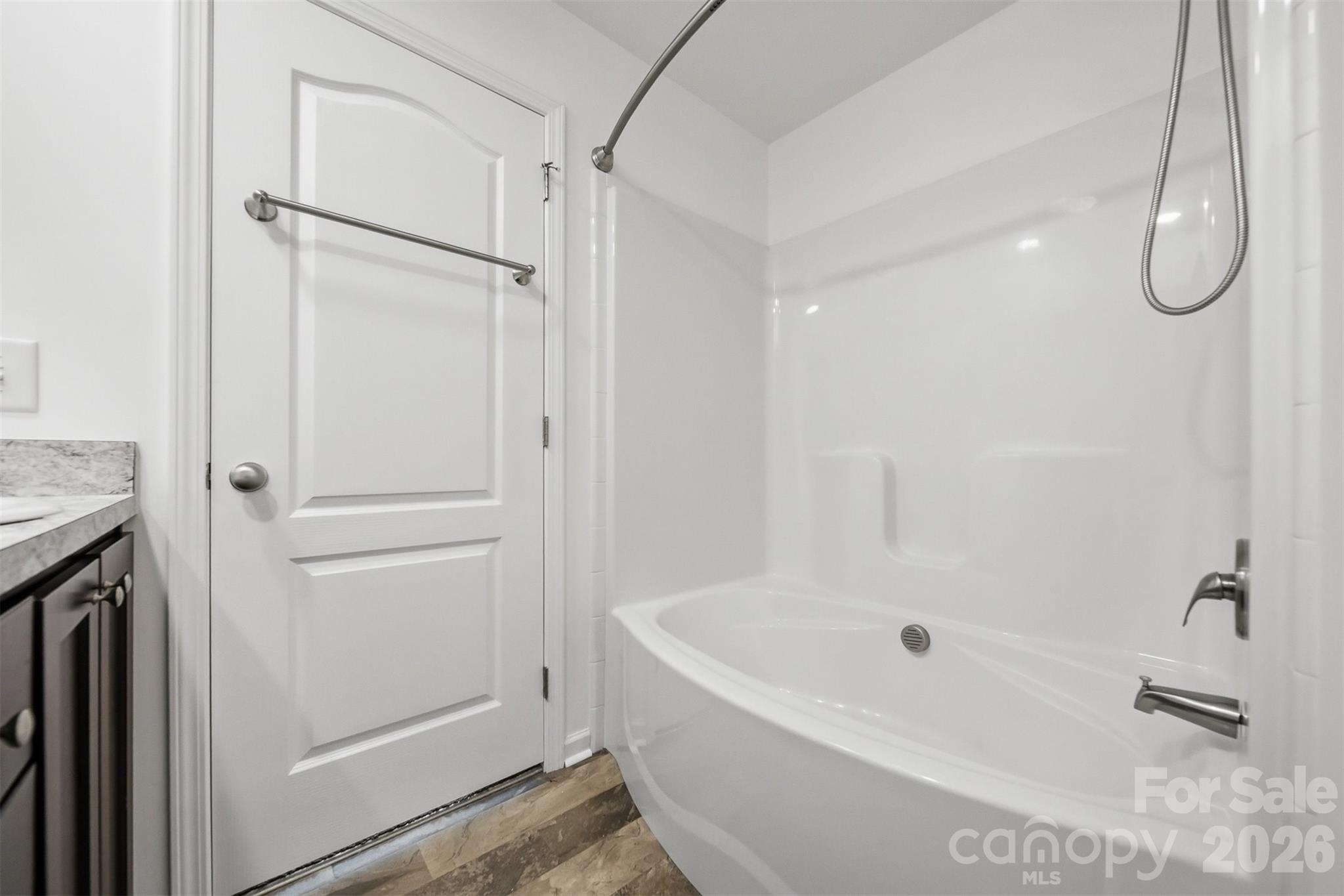 117 Falls Street Property Photo 15