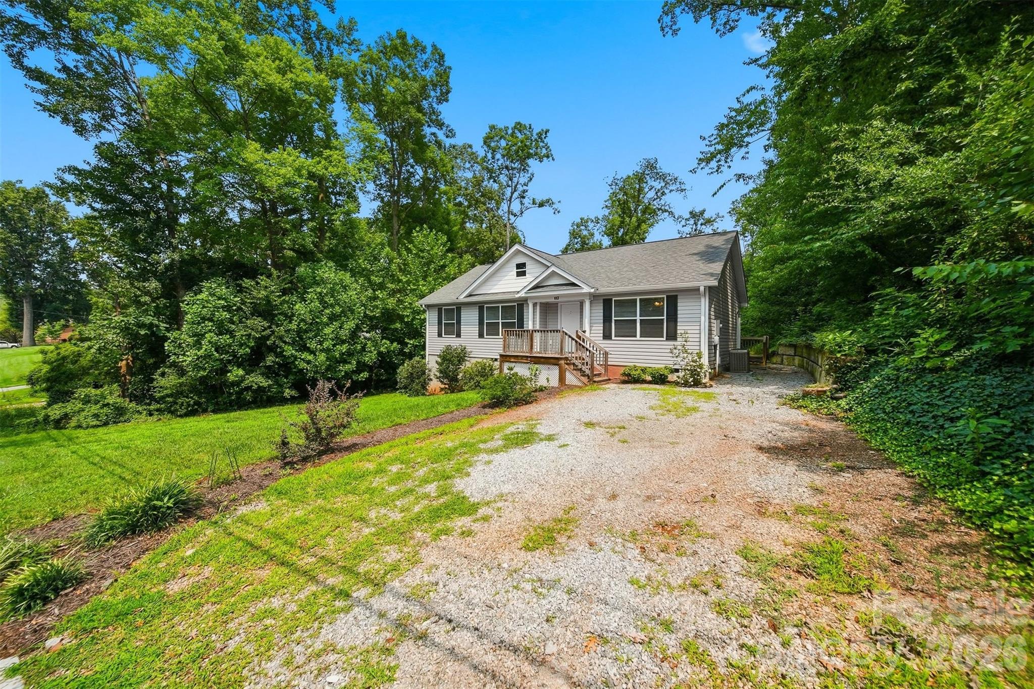 117 Falls Street Property Photo 25