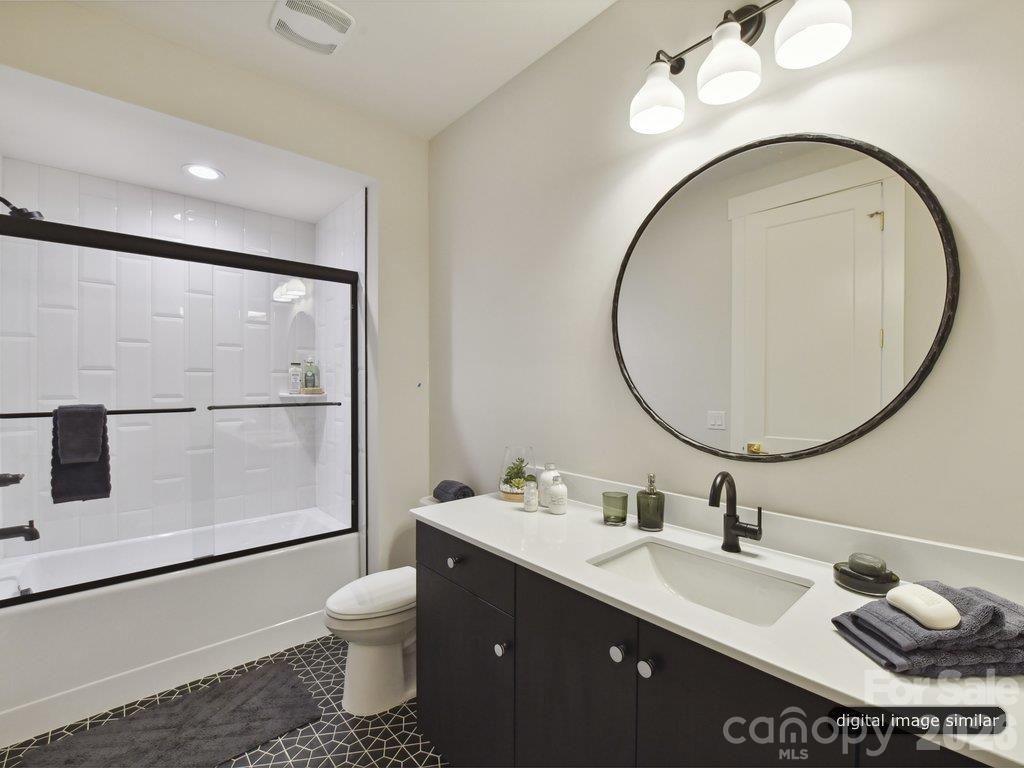 2804 Forest Lawn Drive Property Photo 26