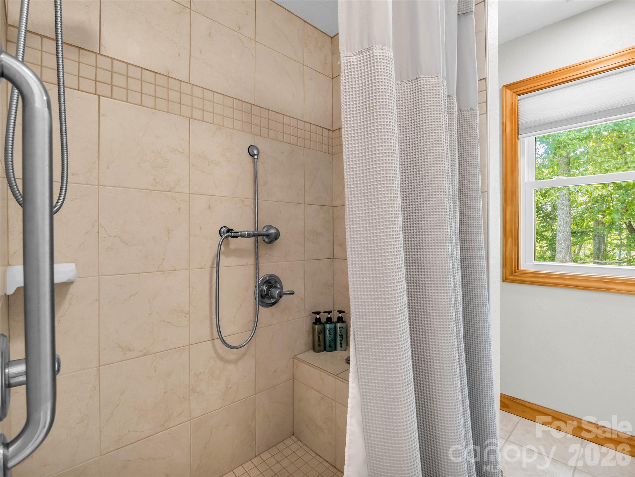 450 Windom Cove Property Photo 17