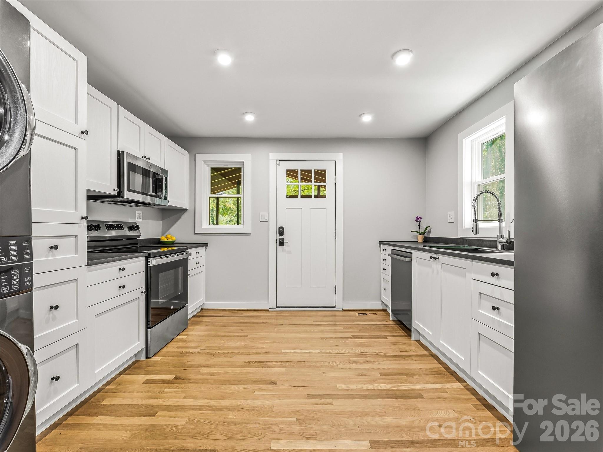468 Governors View Road Property Photo 9