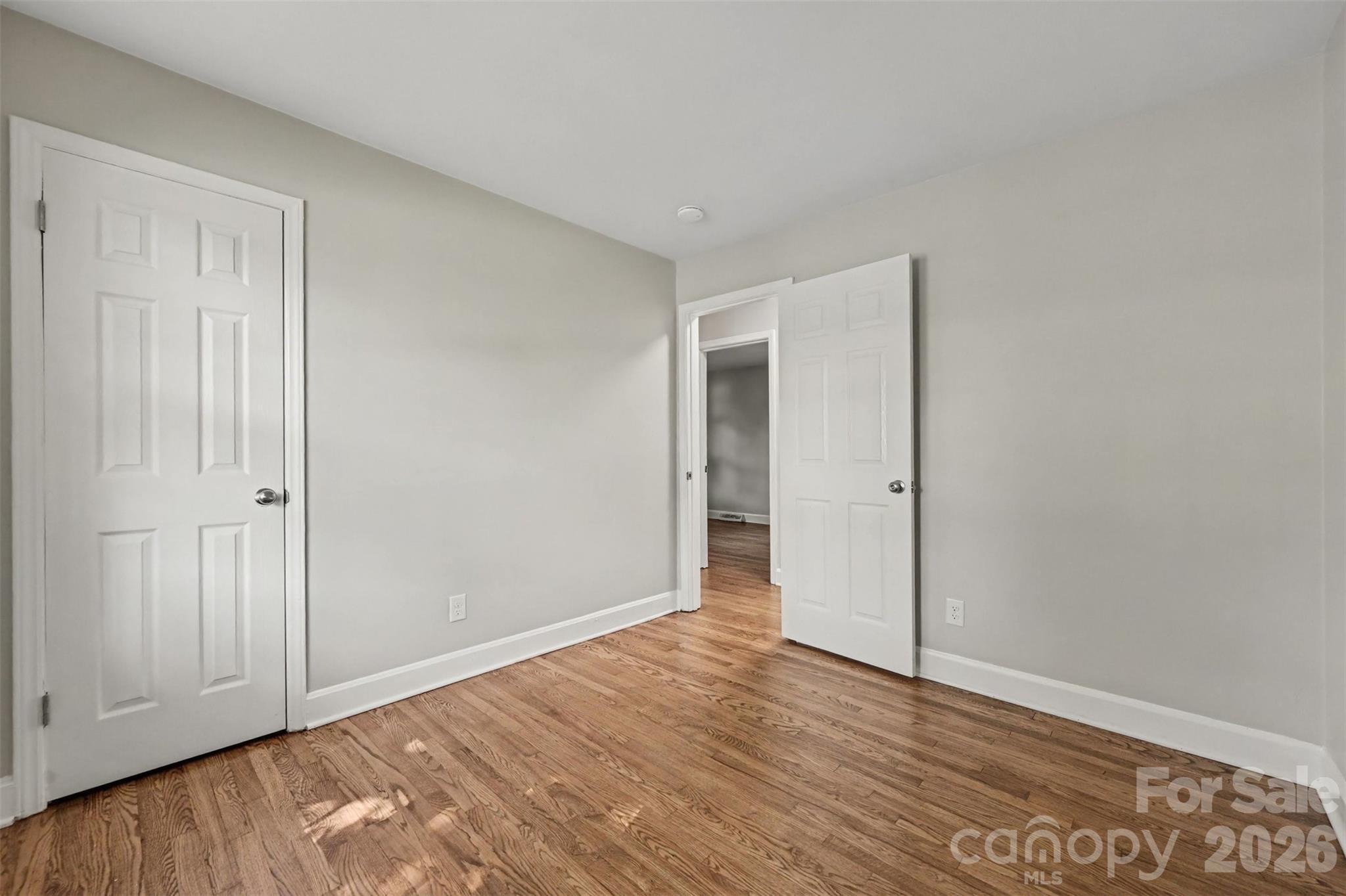 4421 Knollcrest Drive Property Photo 23