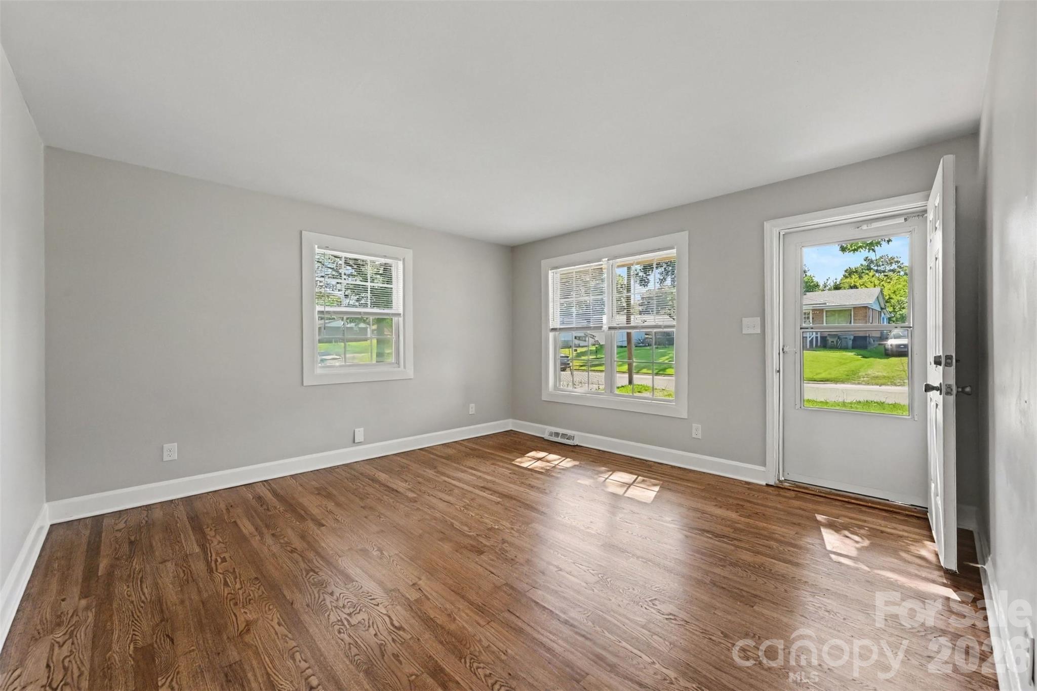 4421 Knollcrest Drive Property Photo 25