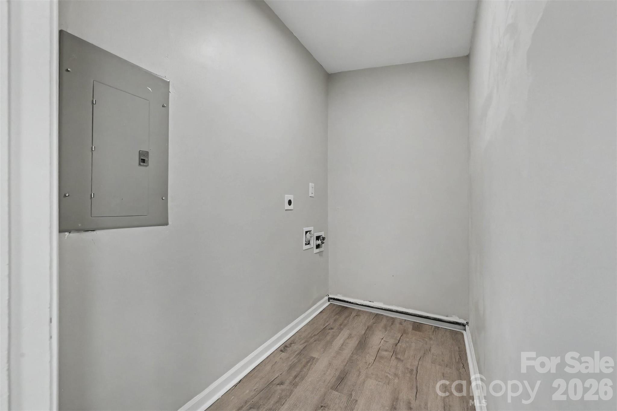 4421 Knollcrest Drive Property Photo 26