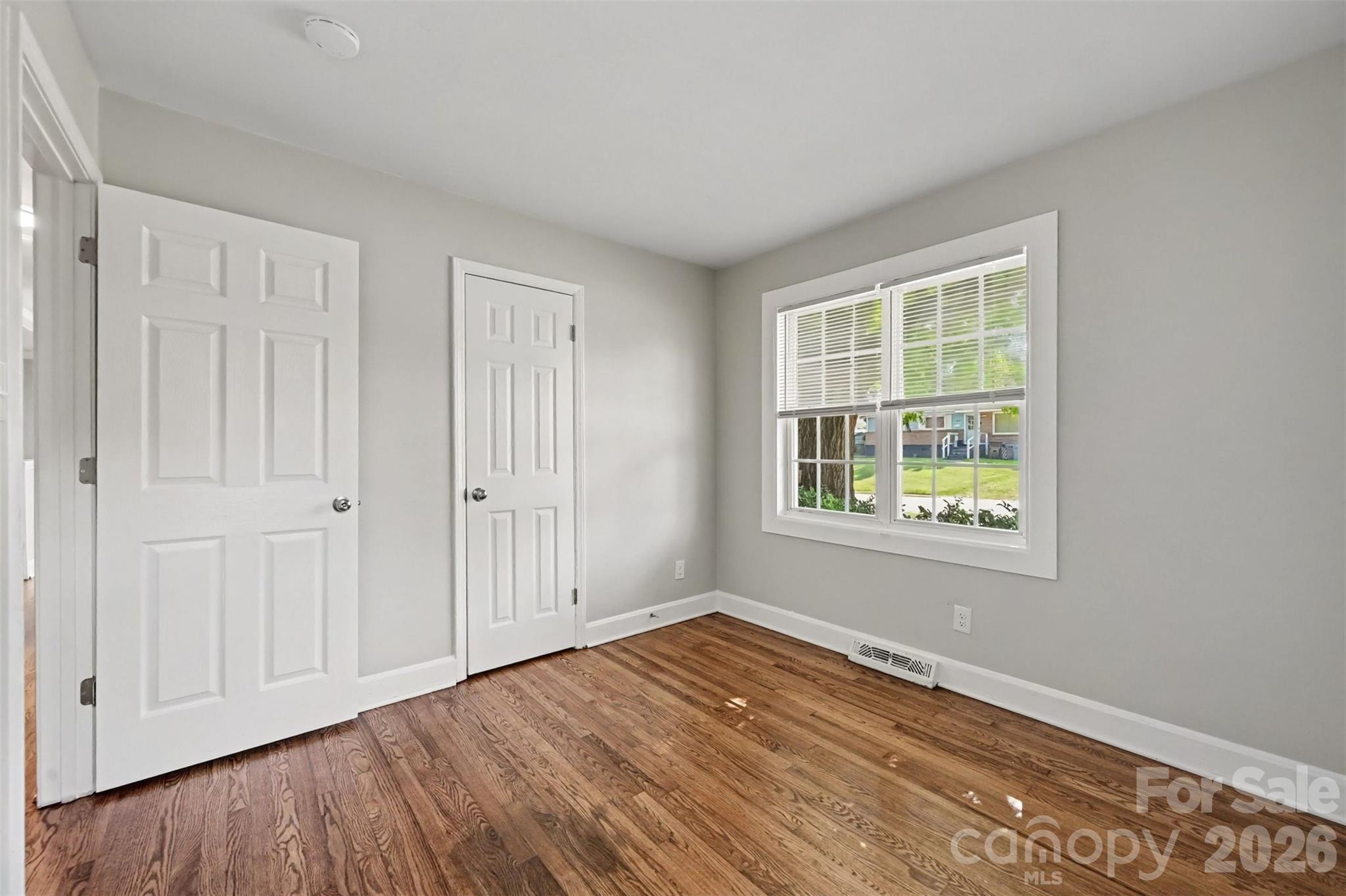 4421 Knollcrest Drive Property Photo 29