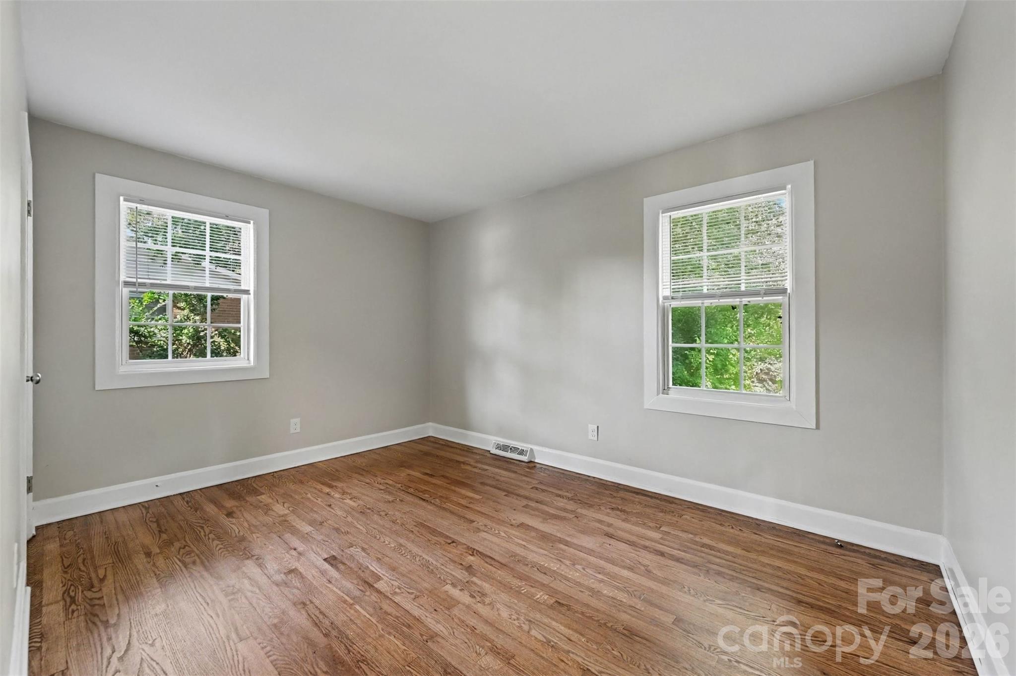 4421 Knollcrest Drive Property Photo 33