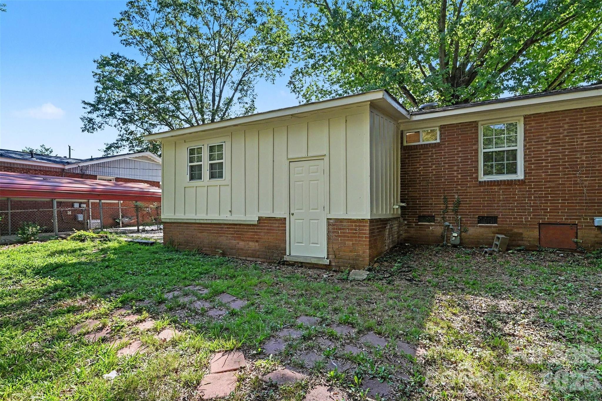 4421 Knollcrest Drive Property Photo 40