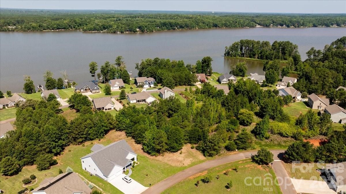 11222 Island View Lane Property Photo 4