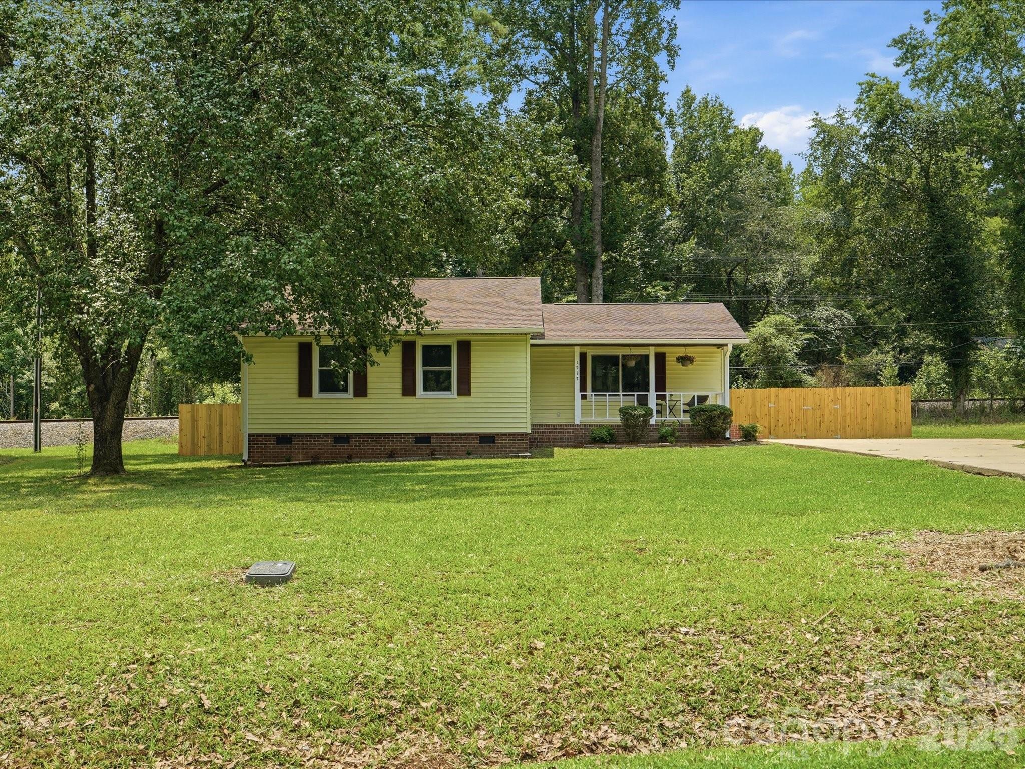 1517 Chandler Place Property Photo 4