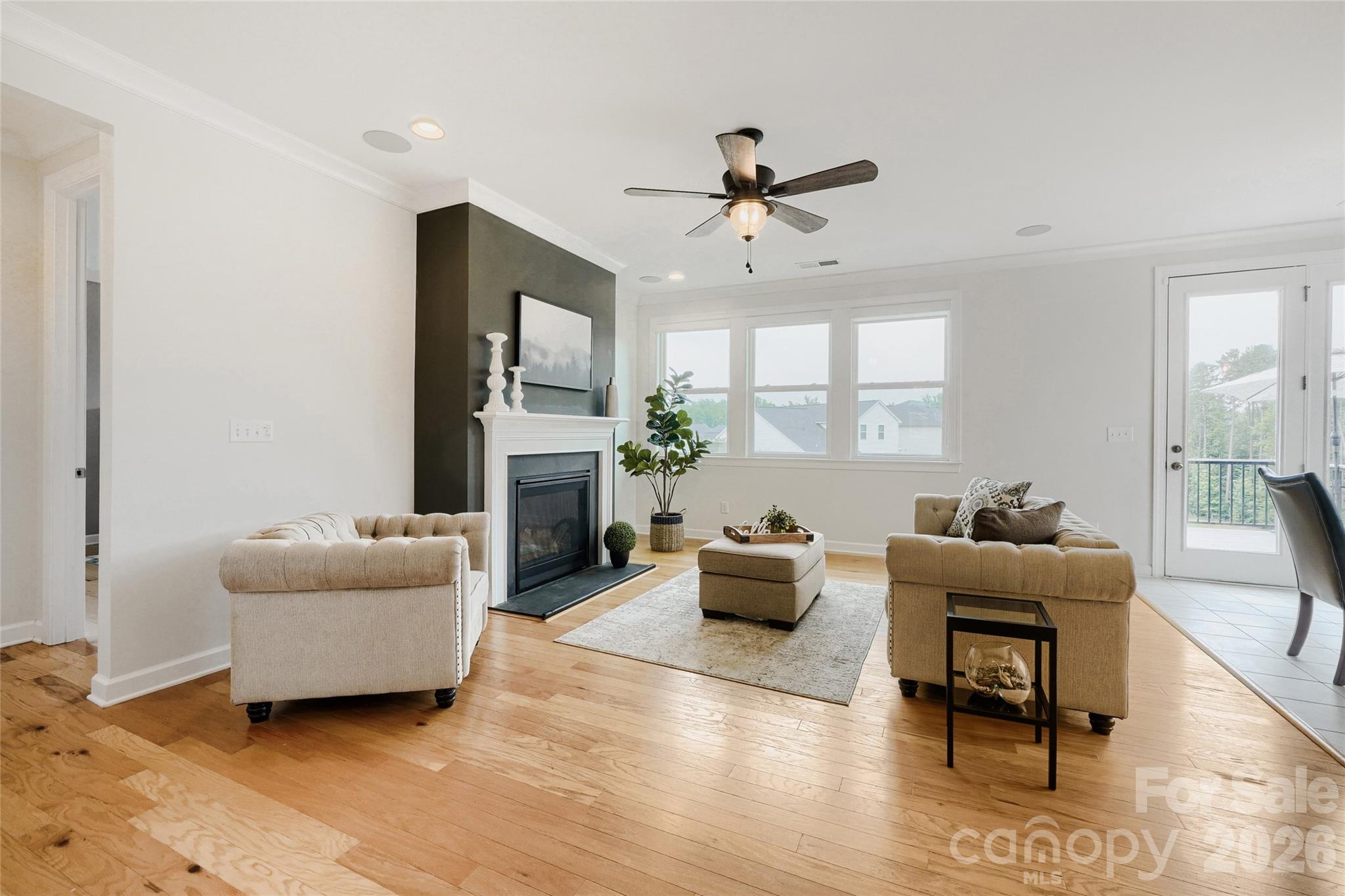 10169 Castlebrooke Drive Property Photo 4