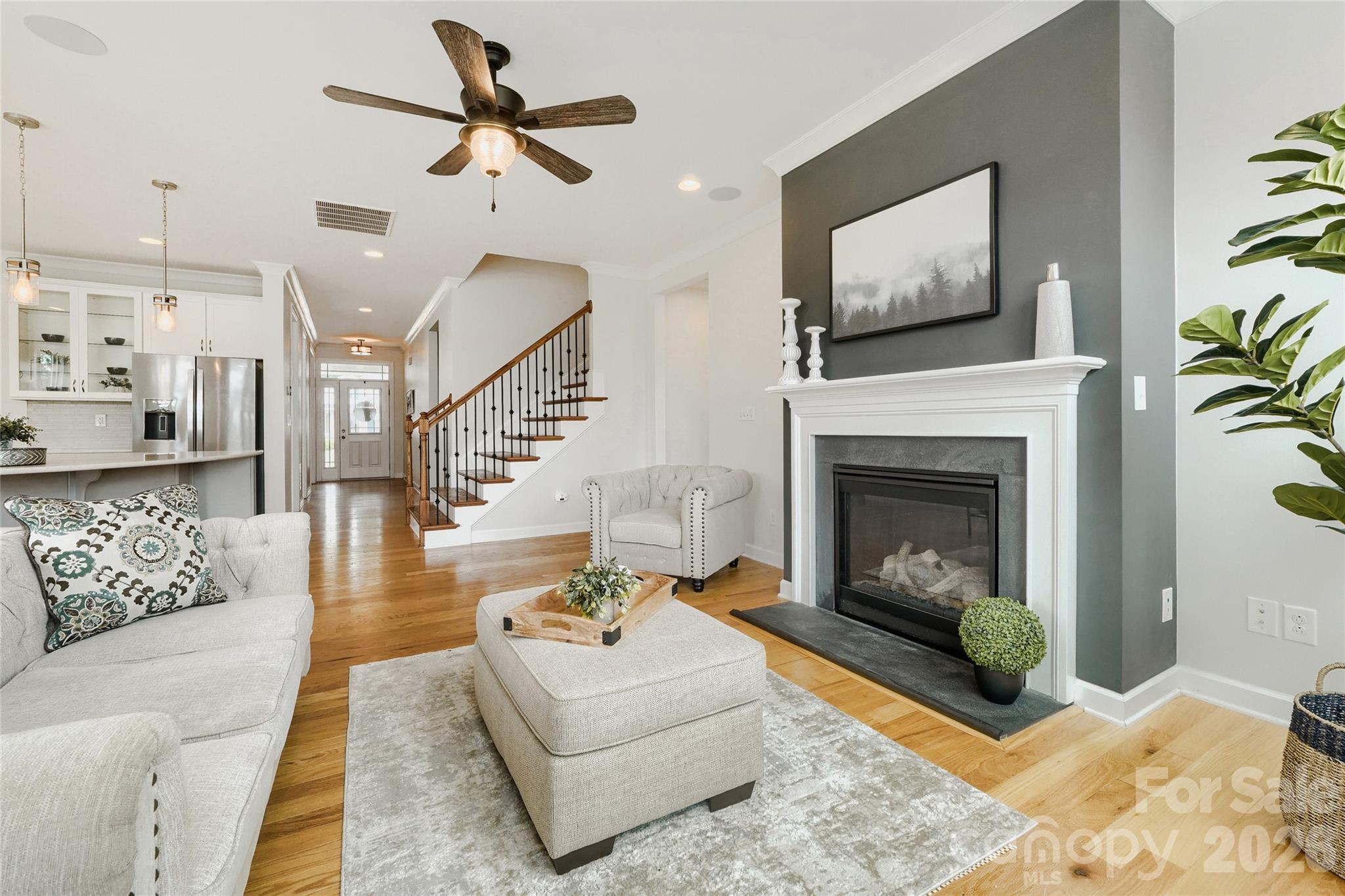 10169 Castlebrooke Drive Property Photo 6