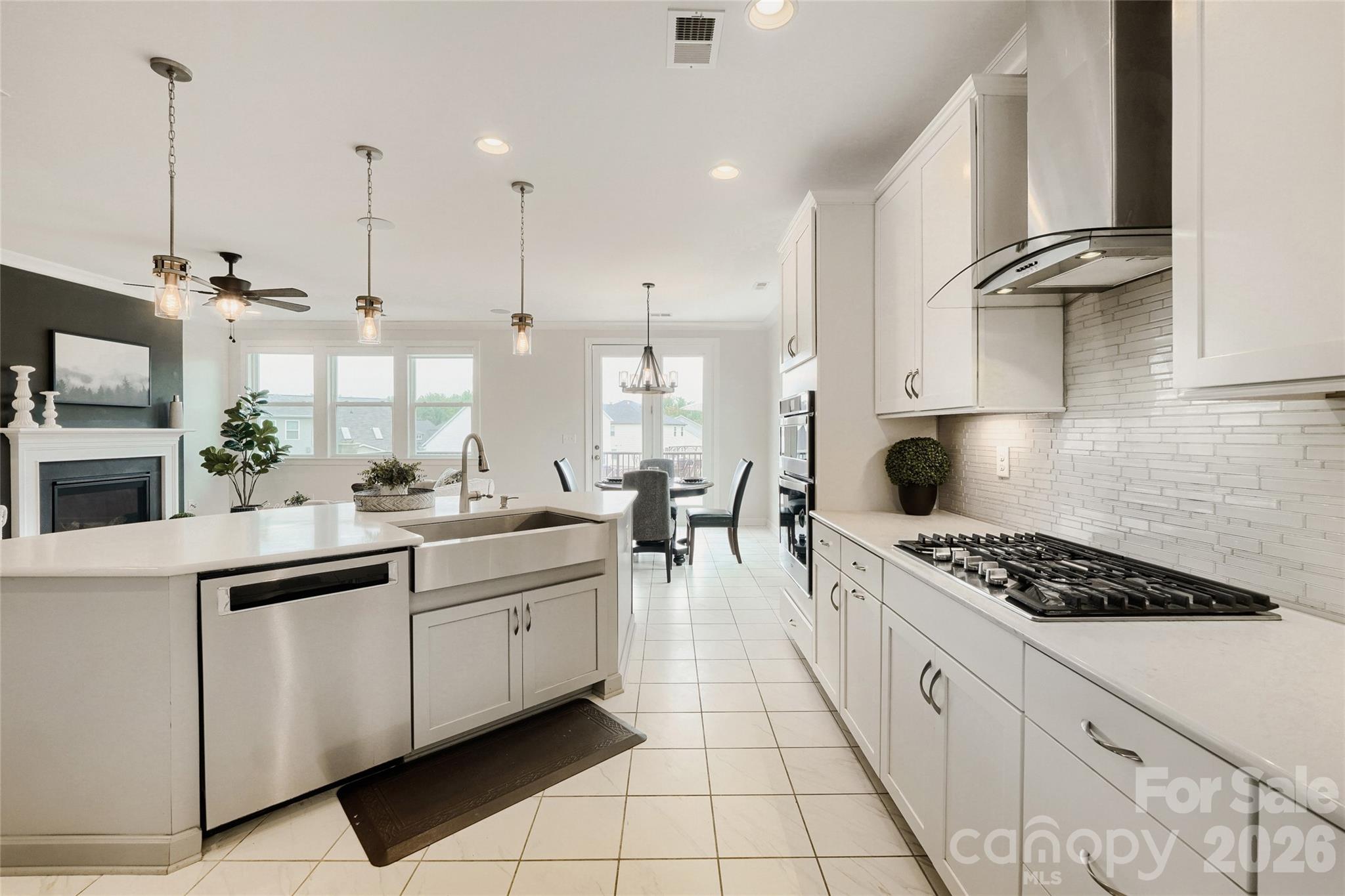 10169 Castlebrooke Drive Property Photo 8