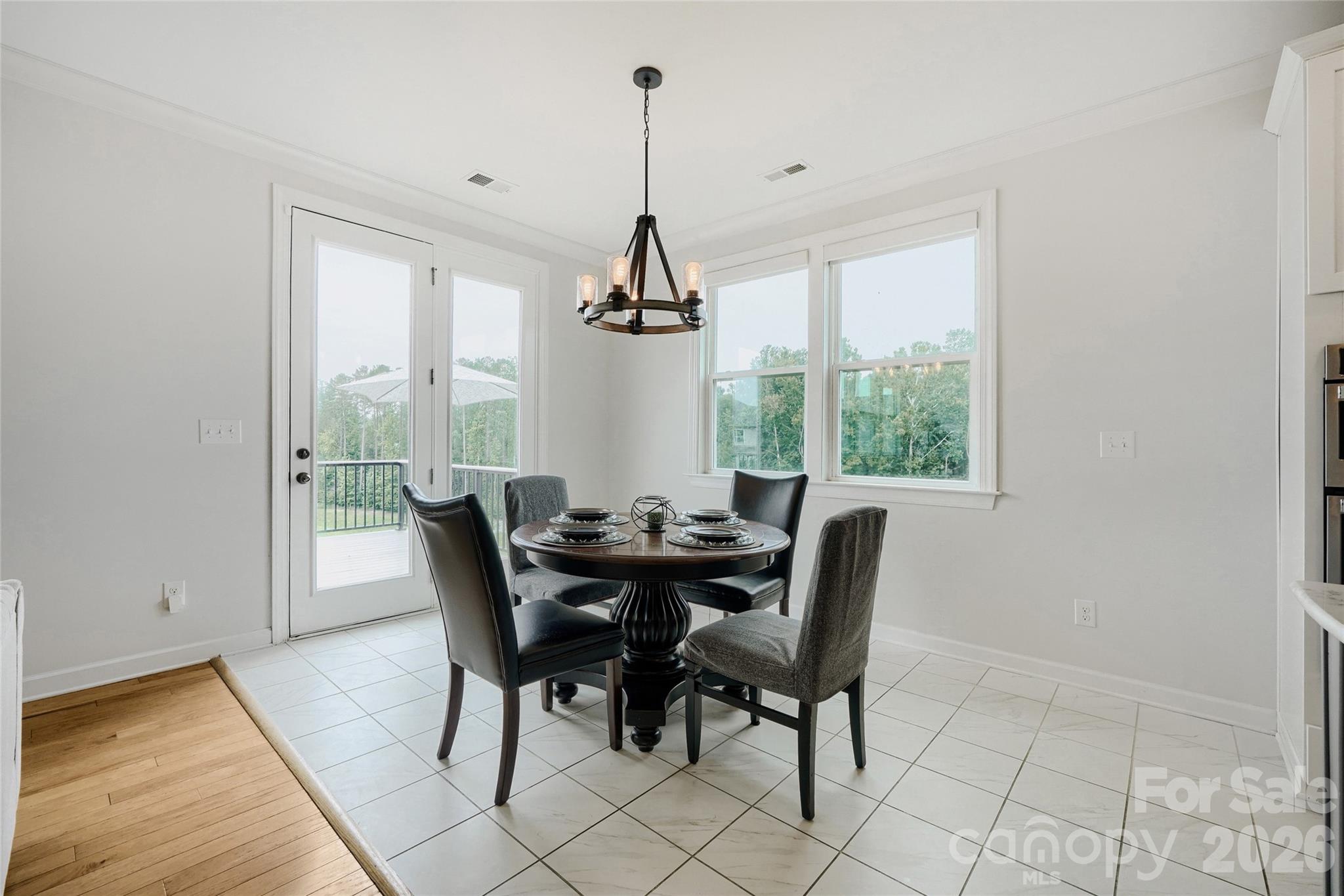 10169 Castlebrooke Drive Property Photo 11