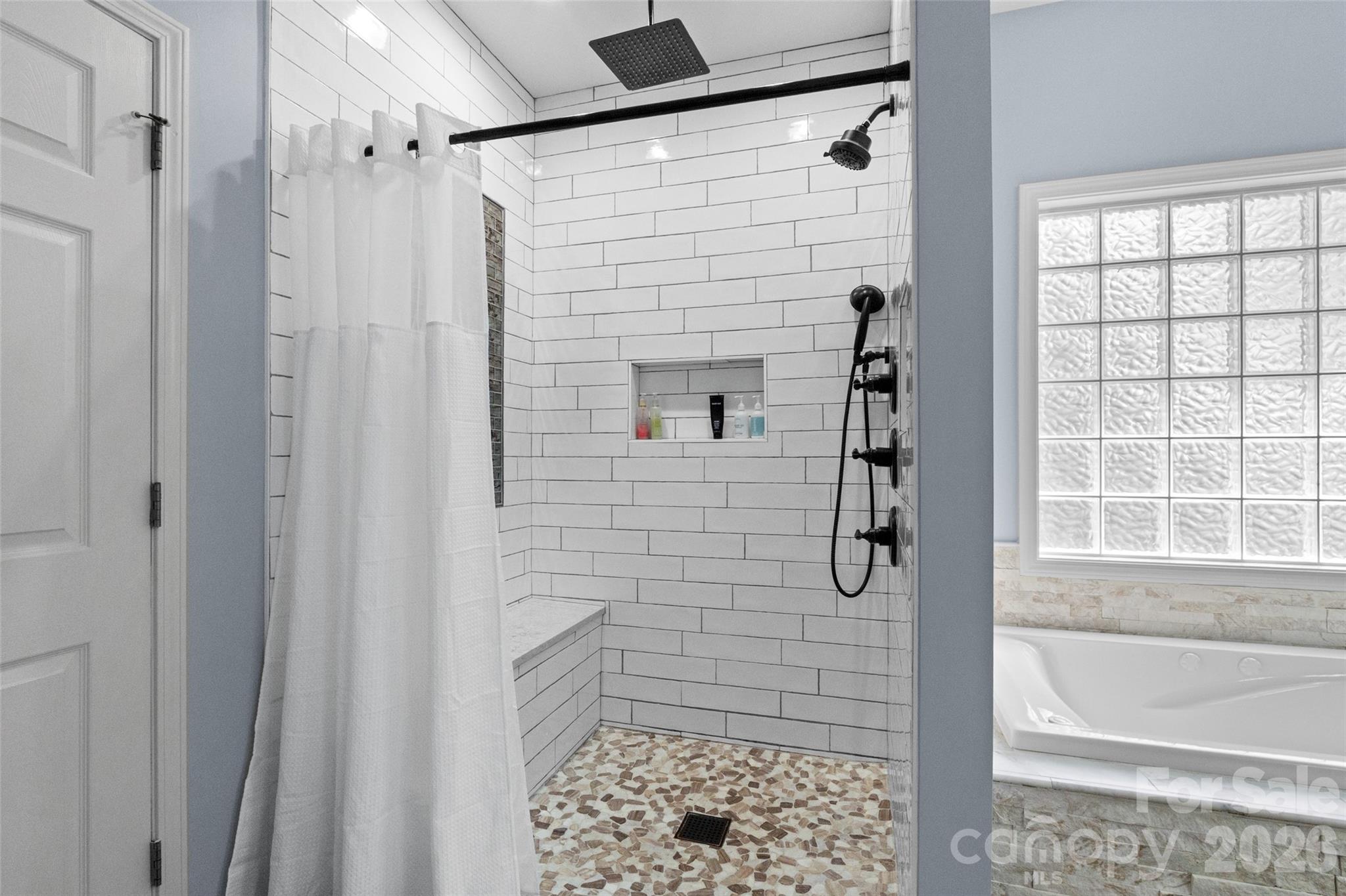 2018 Olde Oxford Court Property Photo 24