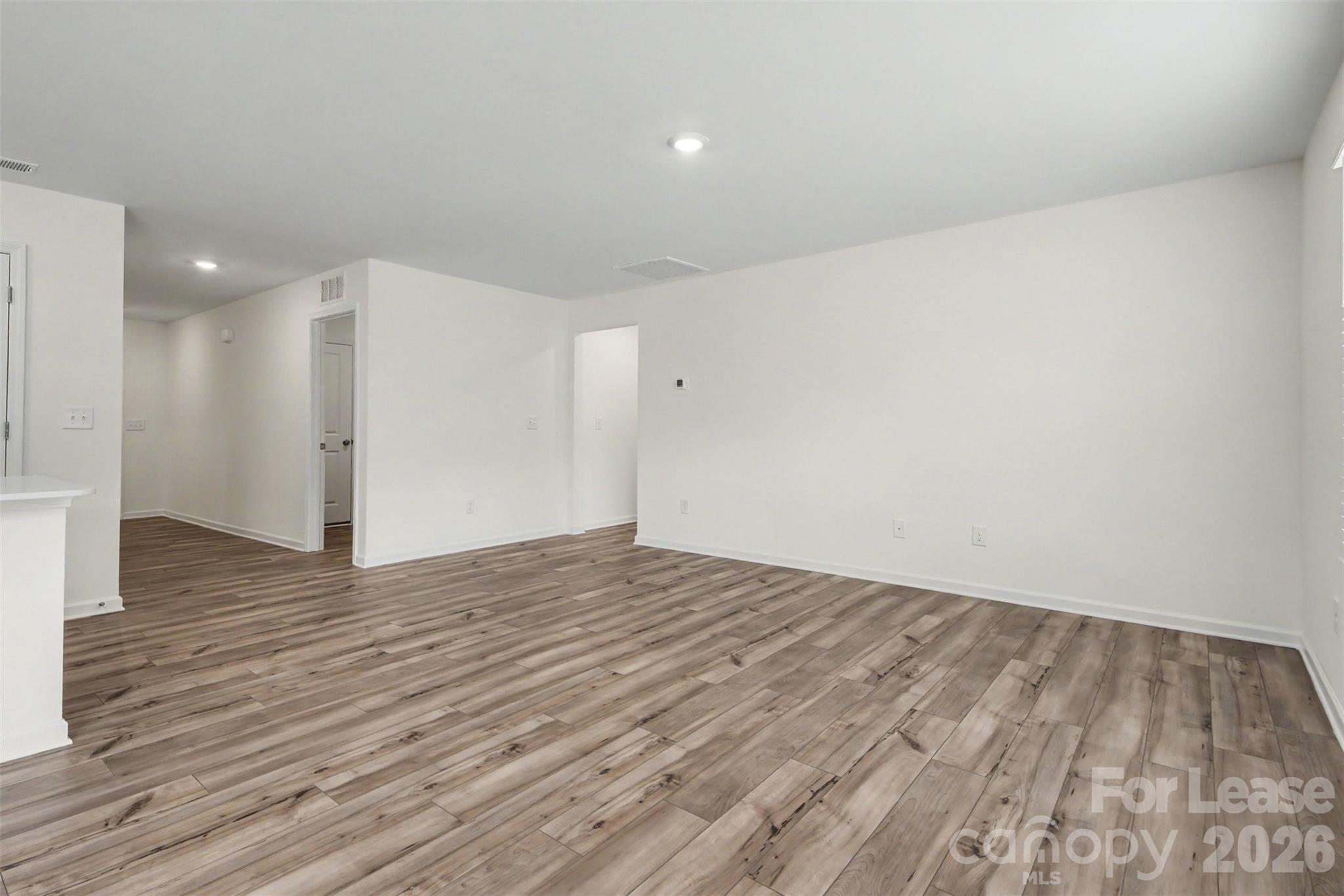313 W 18th Street Property Photo 7