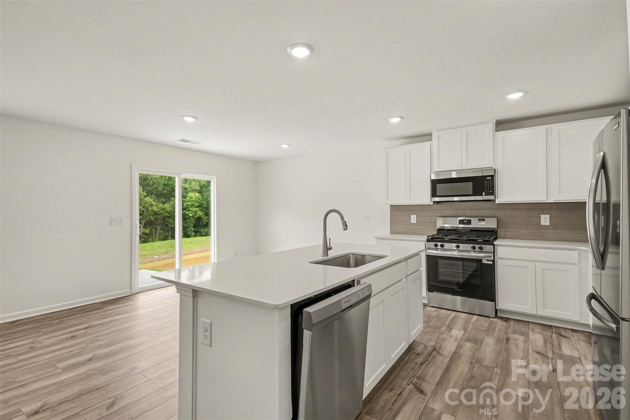 313 W 18th Street Property Photo 11