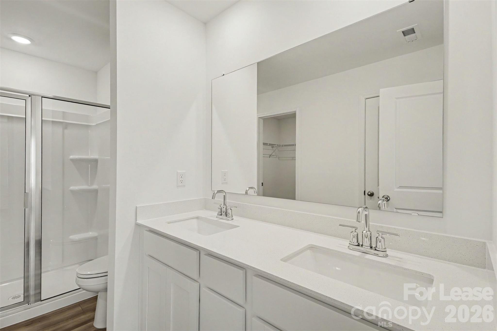 313 W 18th Street Property Photo 18