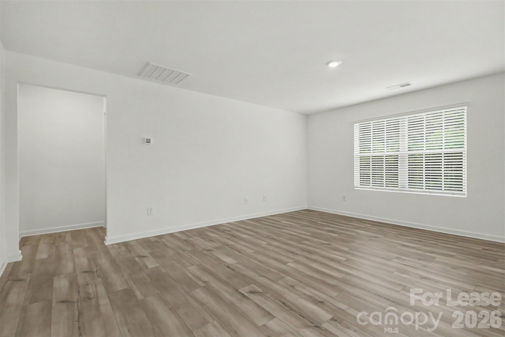 313 W 18th Street Property Photo 24