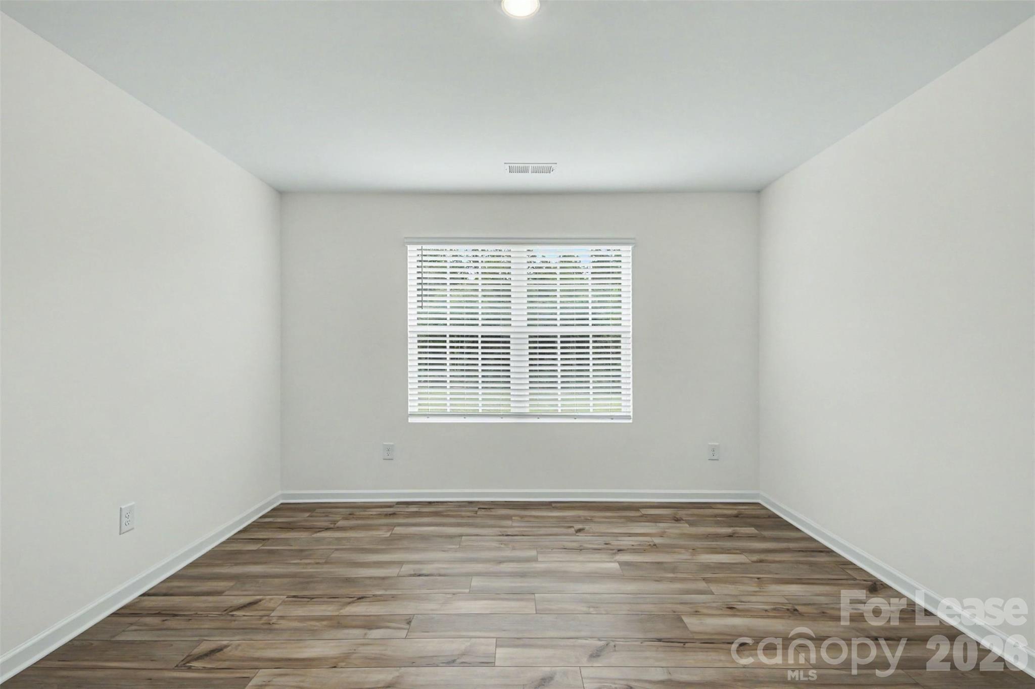 313 W 18th Street Property Photo 26