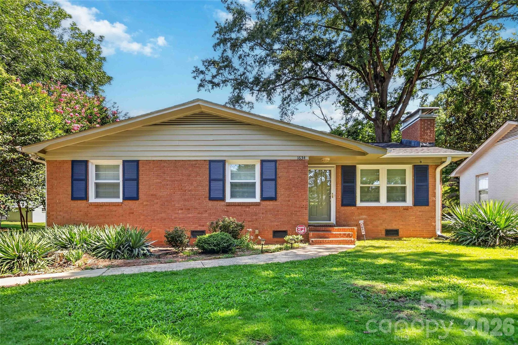 1634 Van Buren Avenue Property Photo 1