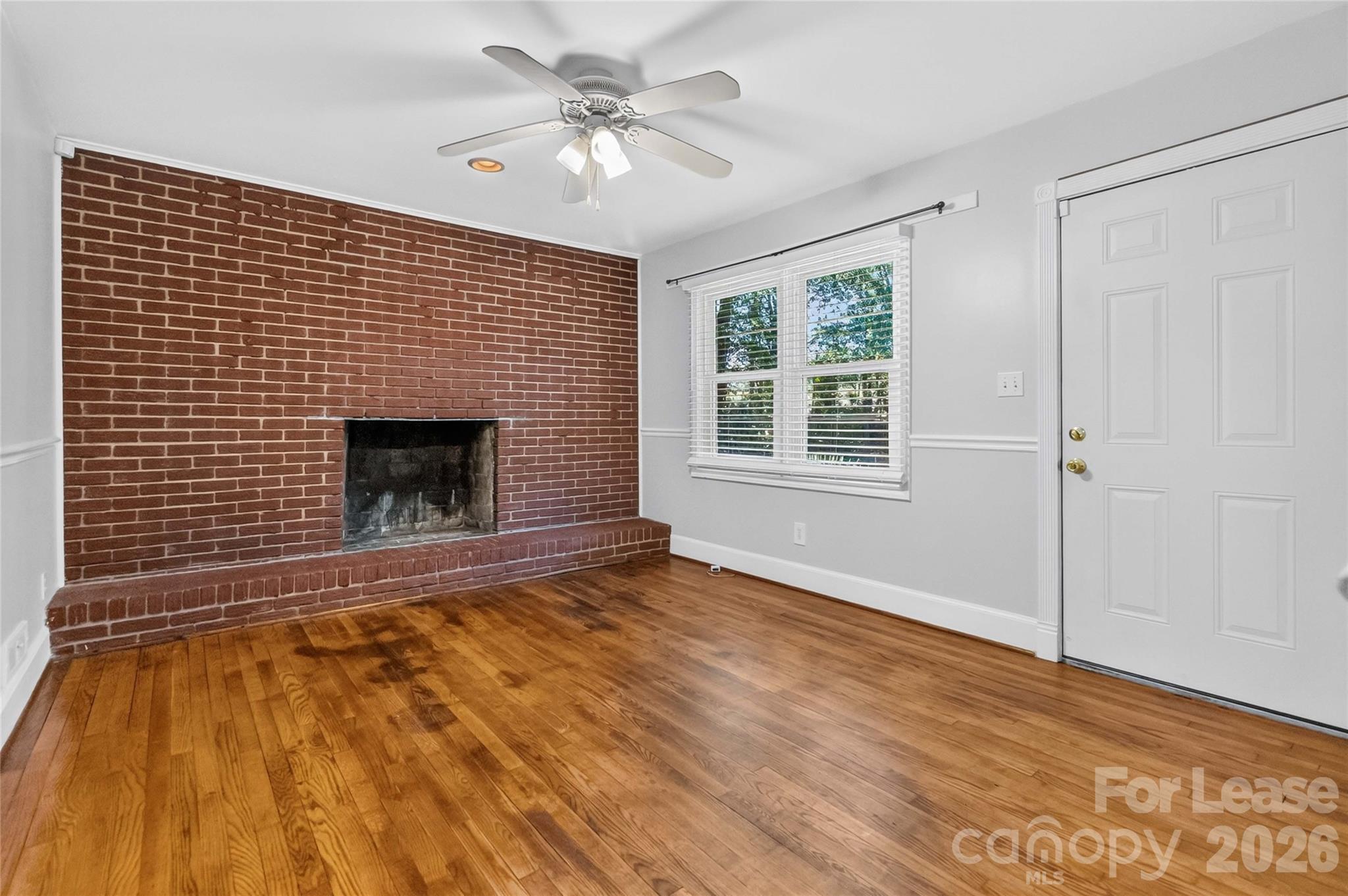 1634 Van Buren Avenue Property Photo 6