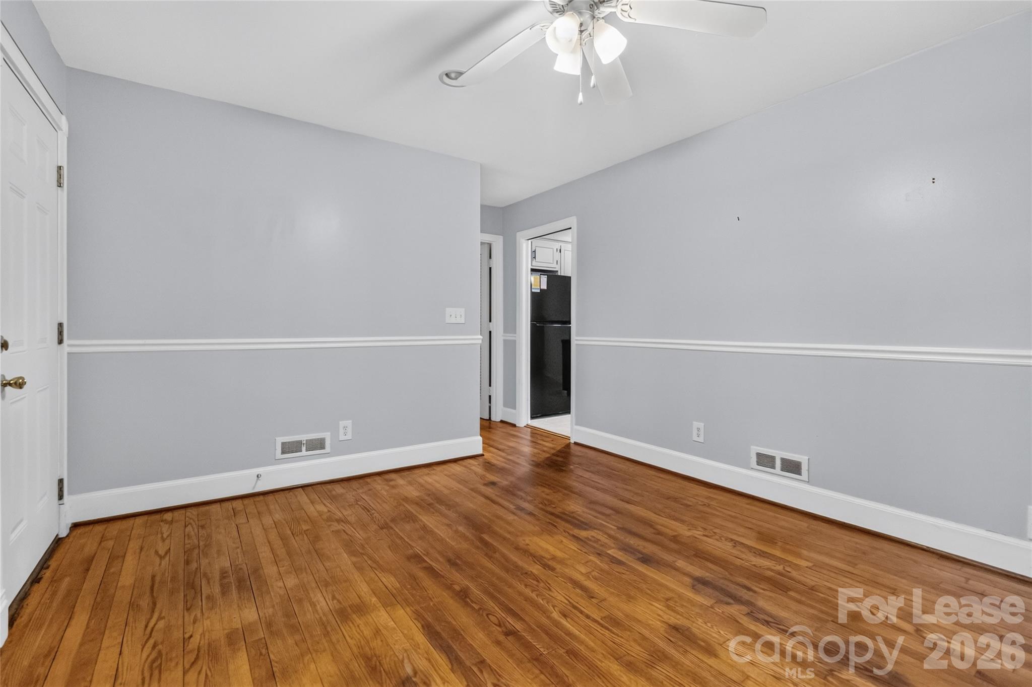 1634 Van Buren Avenue Property Photo 7