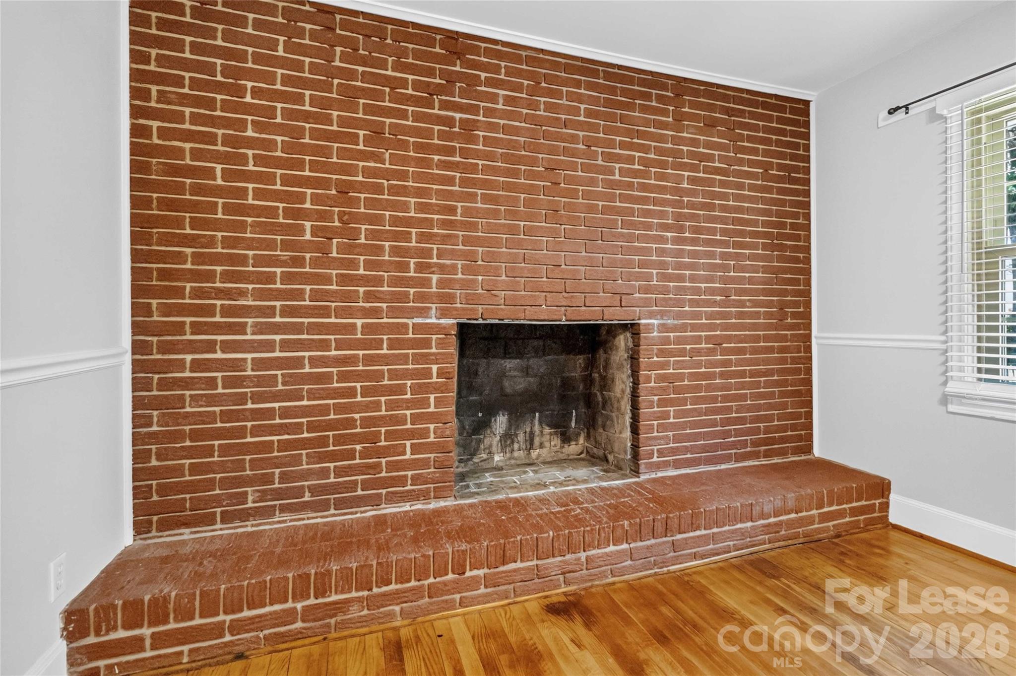 1634 Van Buren Avenue Property Photo 8