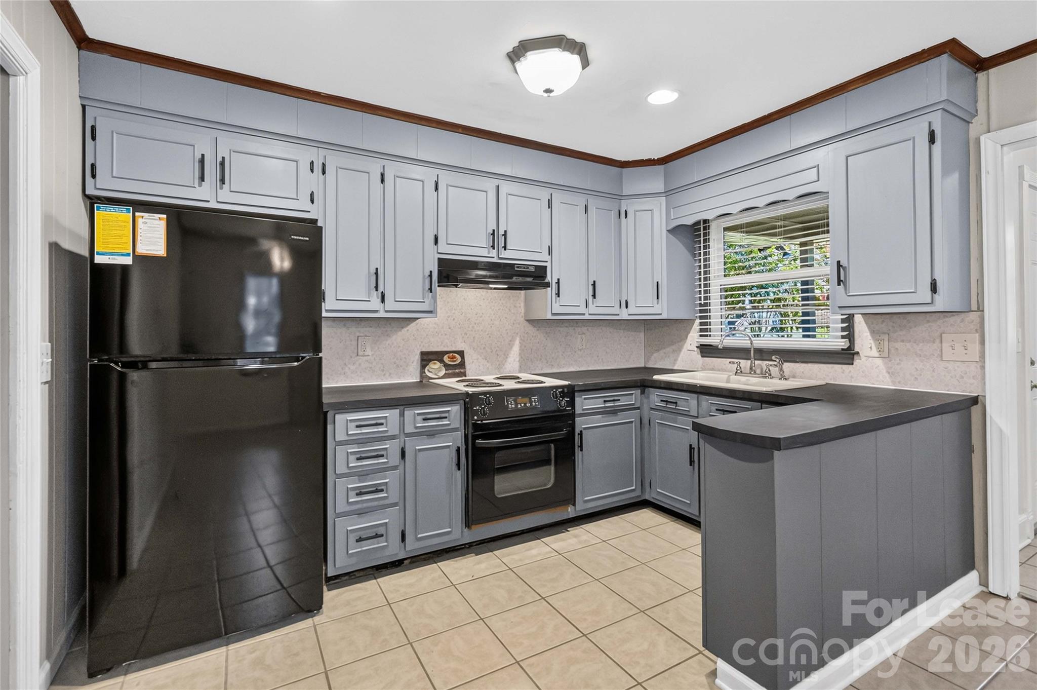 1634 Van Buren Avenue Property Photo 10