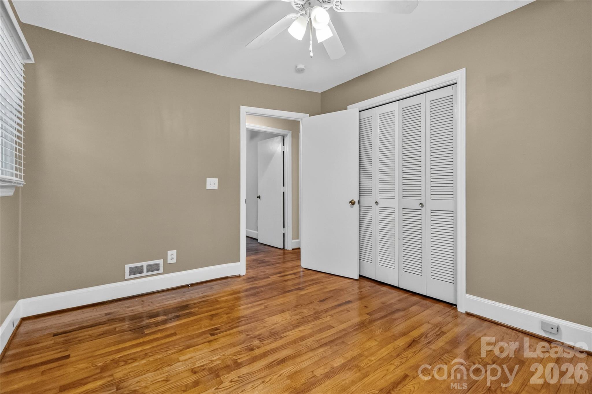 1634 Van Buren Avenue Property Photo 18