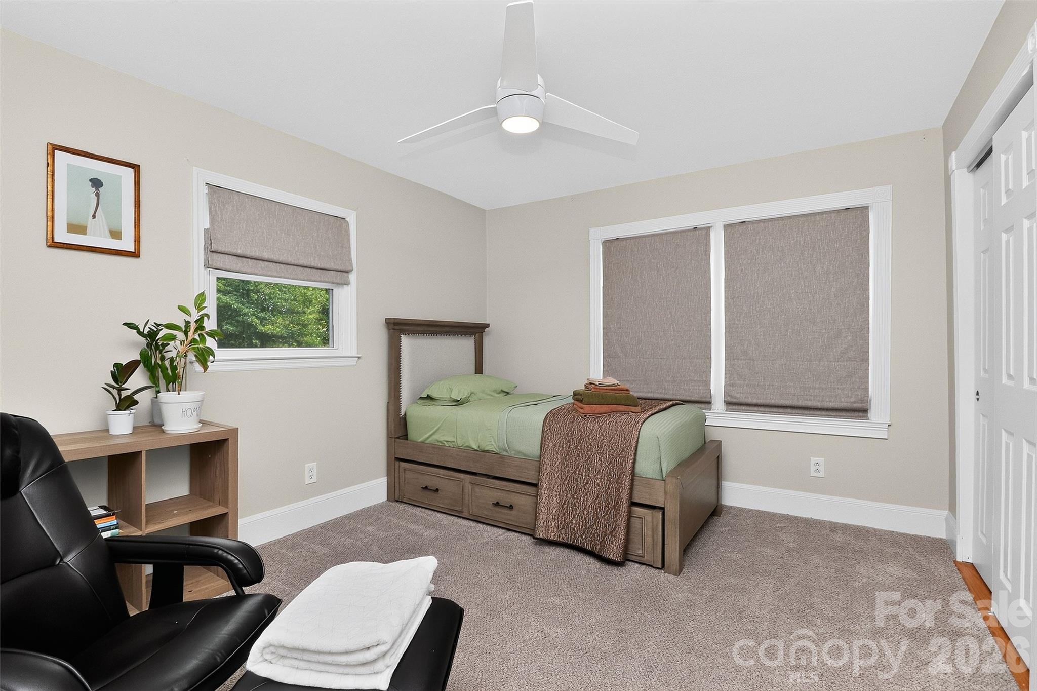 1016 Dresden Drive Property Photo 10