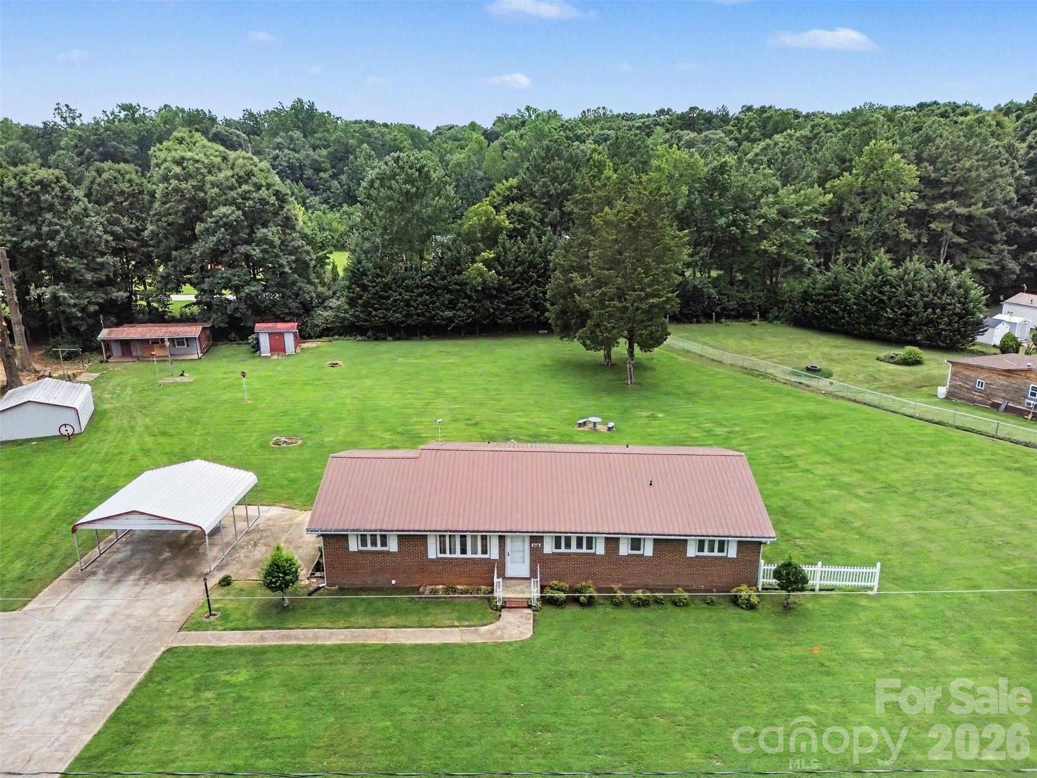 225 Oliphant Road Property Photo 1