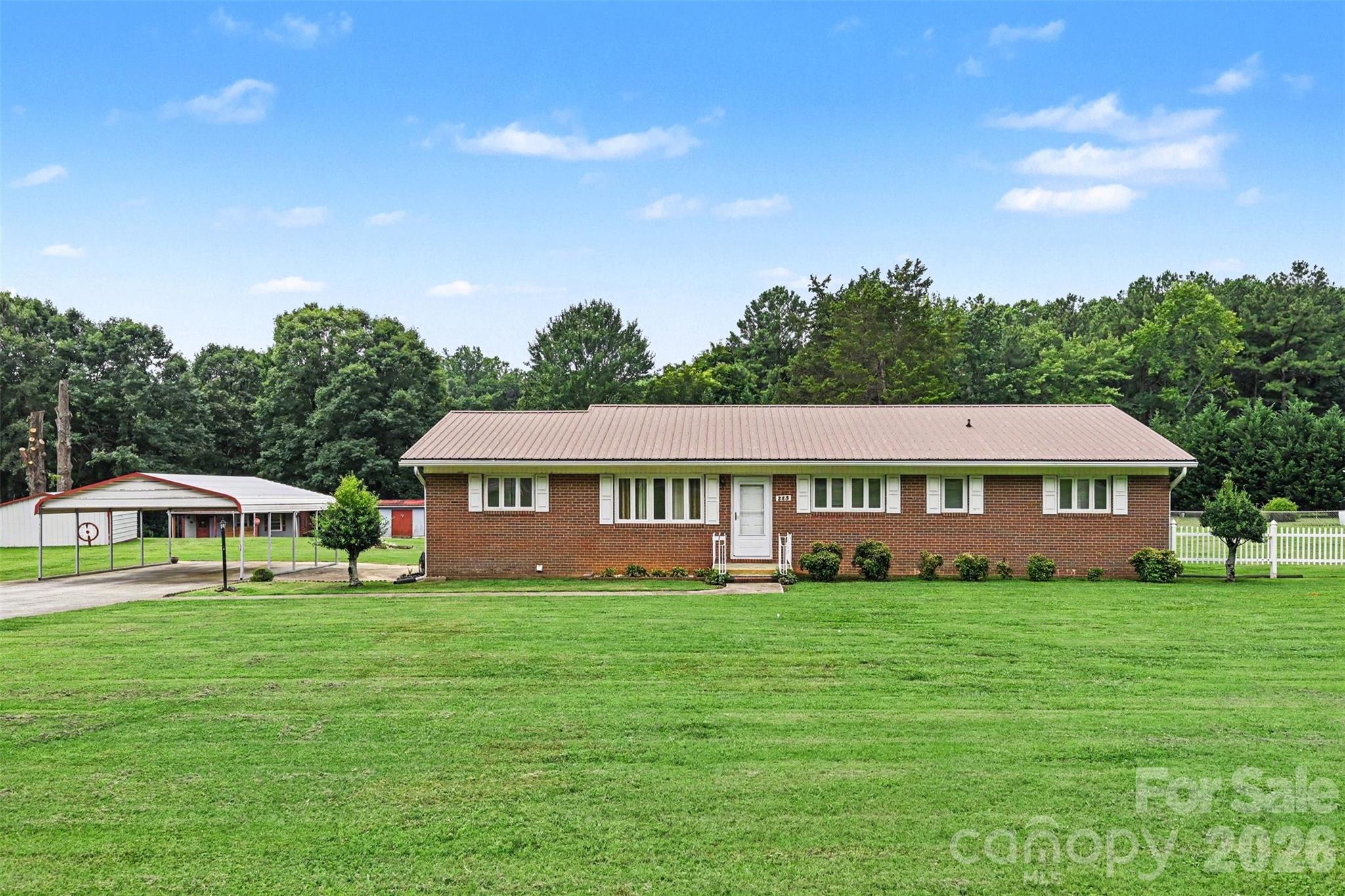 225 Oliphant Road Property Photo 1