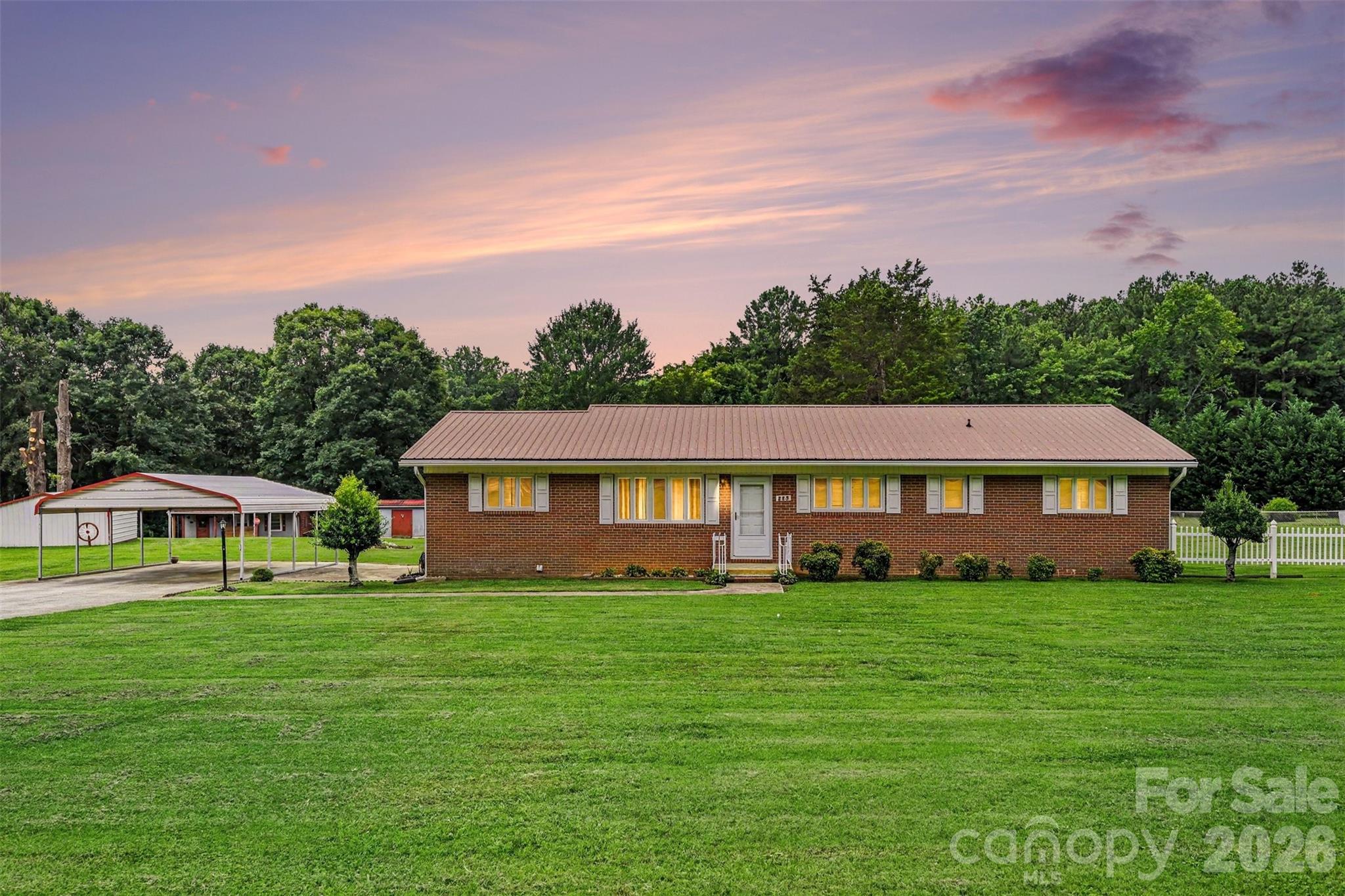 225 Oliphant Road Property Photo 2