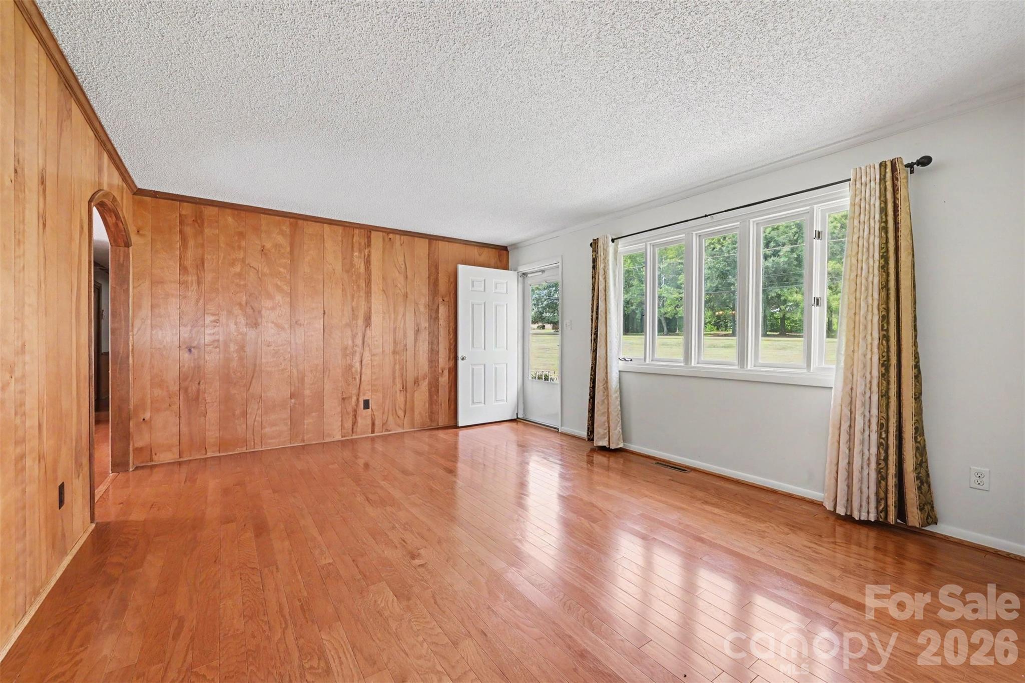 225 Oliphant Road Property Photo 8