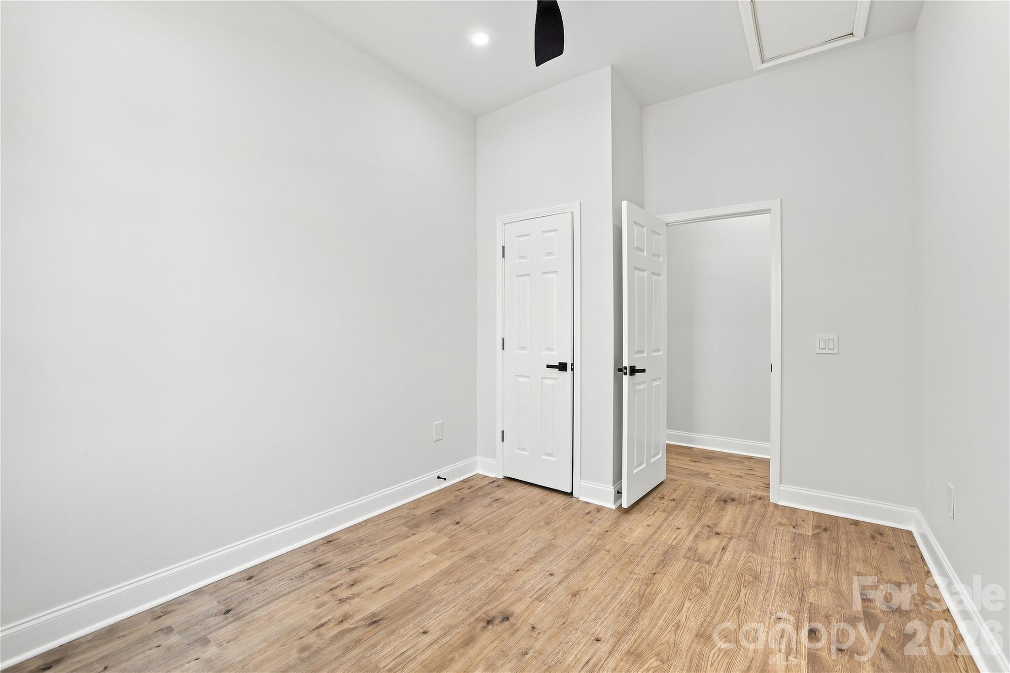405 E Gay Street Property Photo 19