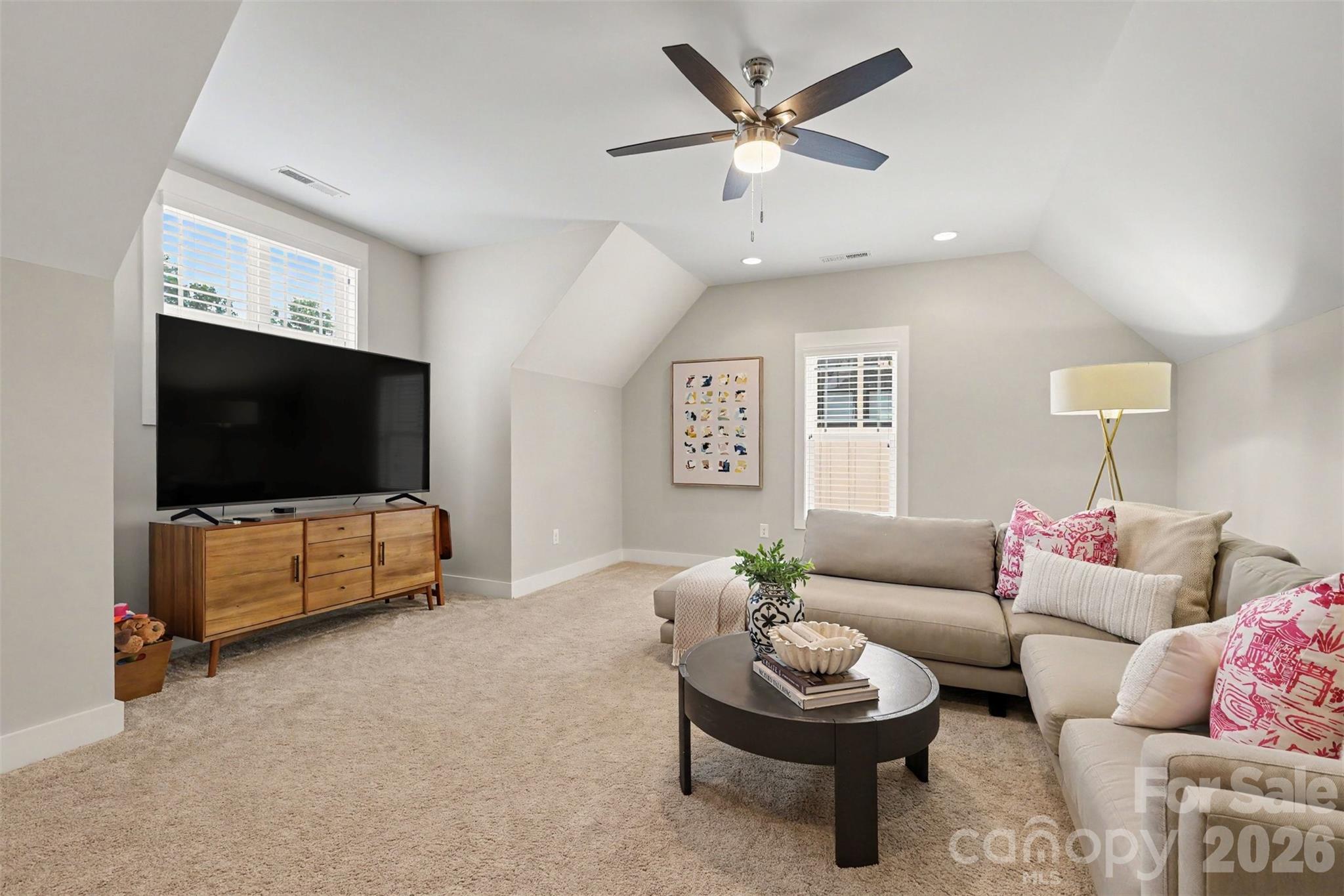 2914 Windsor Avenue Property Photo 20