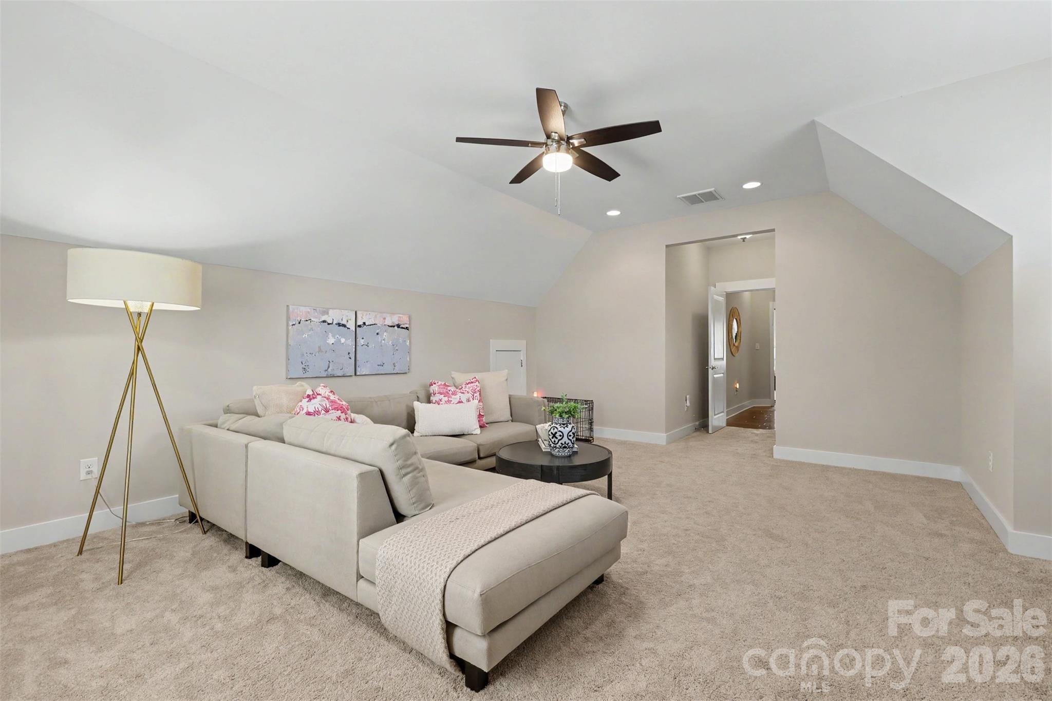 2914 Windsor Avenue Property Photo 21