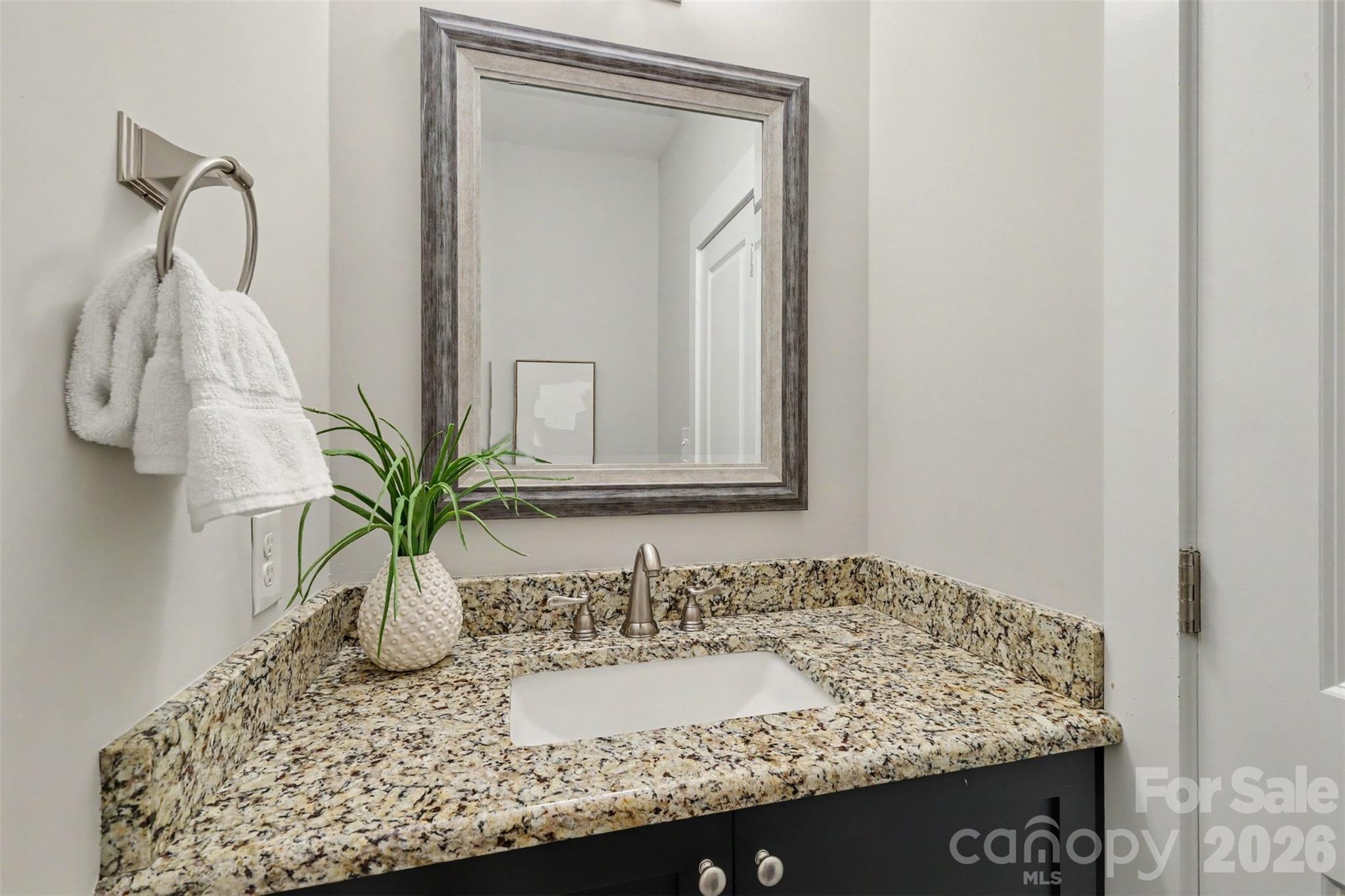 2914 Windsor Avenue Property Photo 22