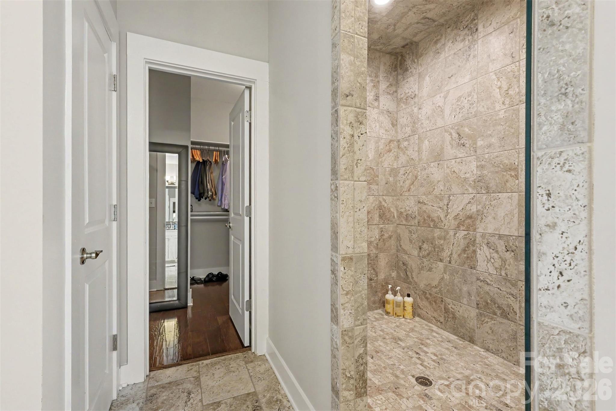 2914 Windsor Avenue Property Photo 29