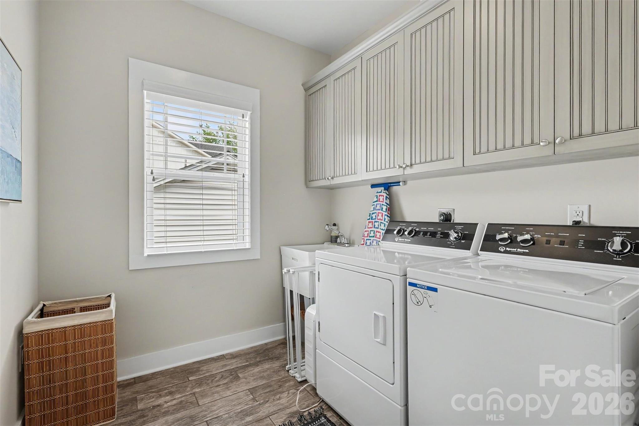 2914 Windsor Avenue Property Photo 34