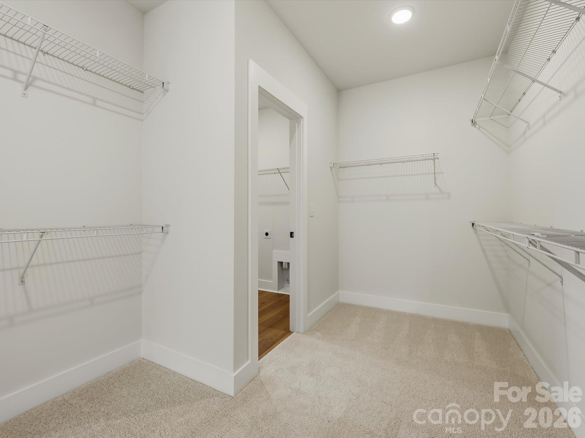 325 Portree Street Property Photo 30