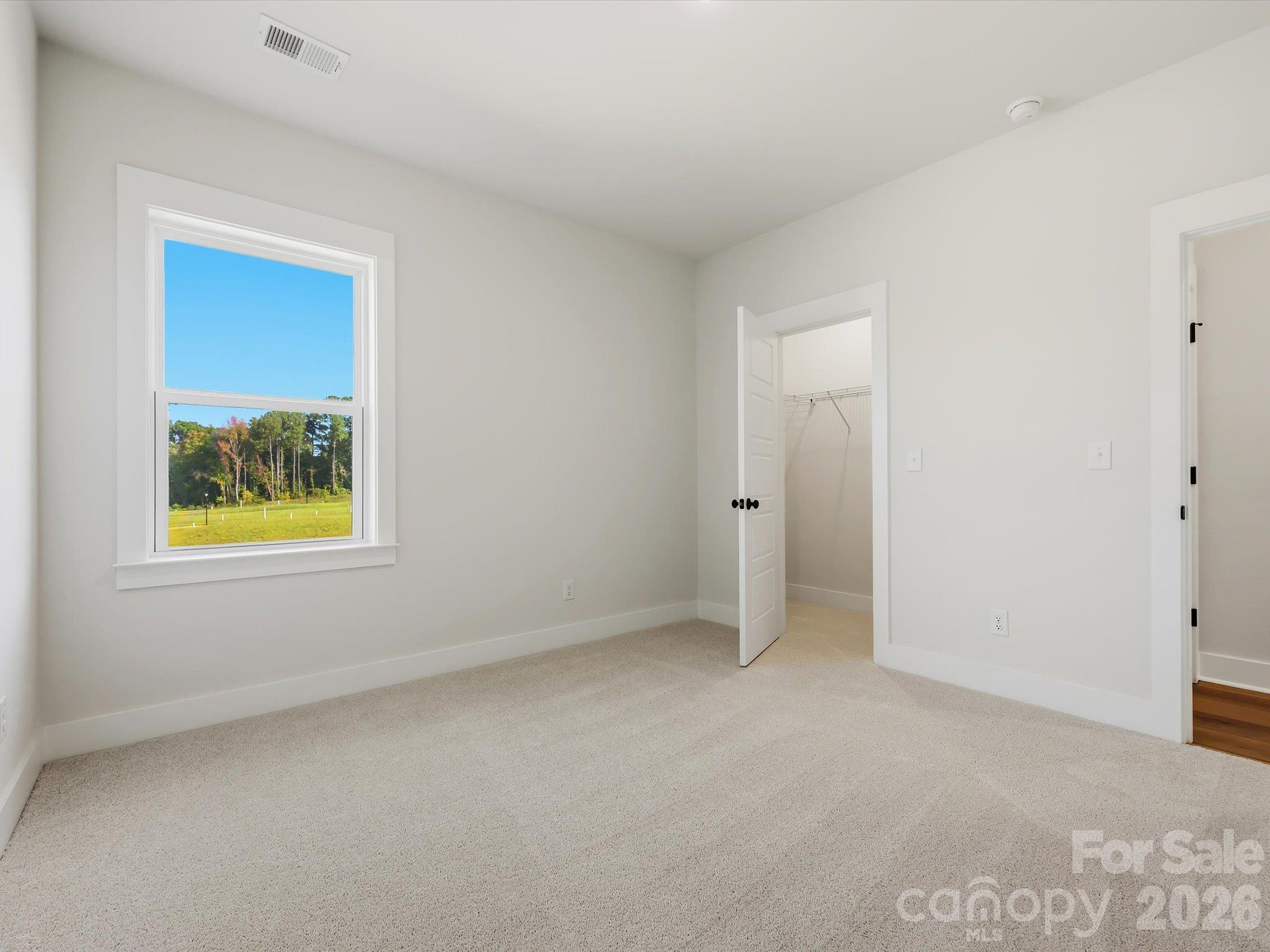 325 Portree Street Property Photo 33